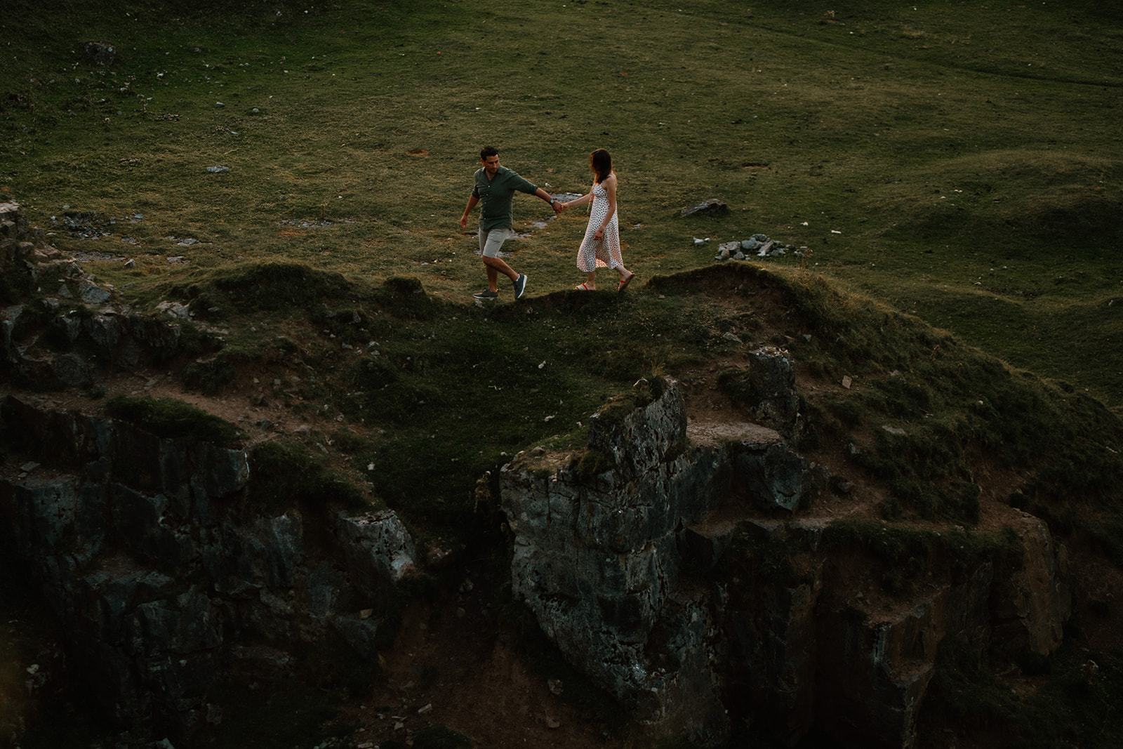 Tara and Matthew hand in hand